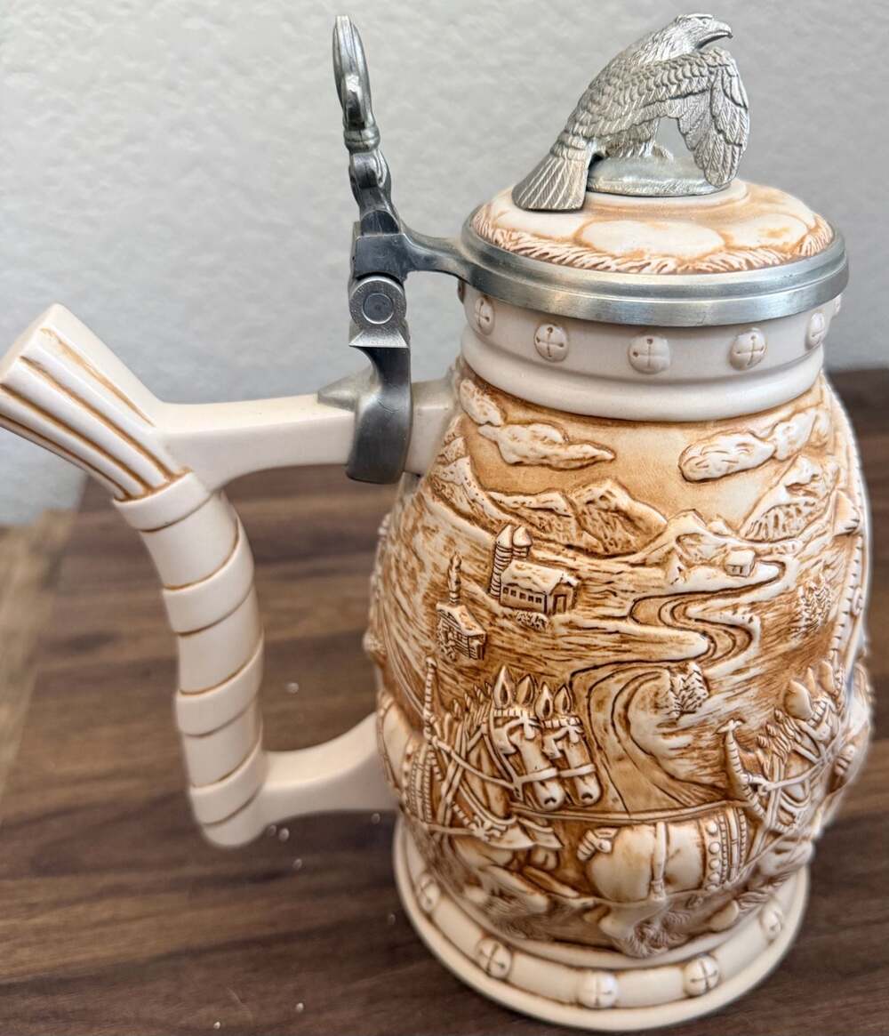 2002 Avon Anheuser-Busch World Famous Clydesdale Hitch Ceramic Beer Stein with P